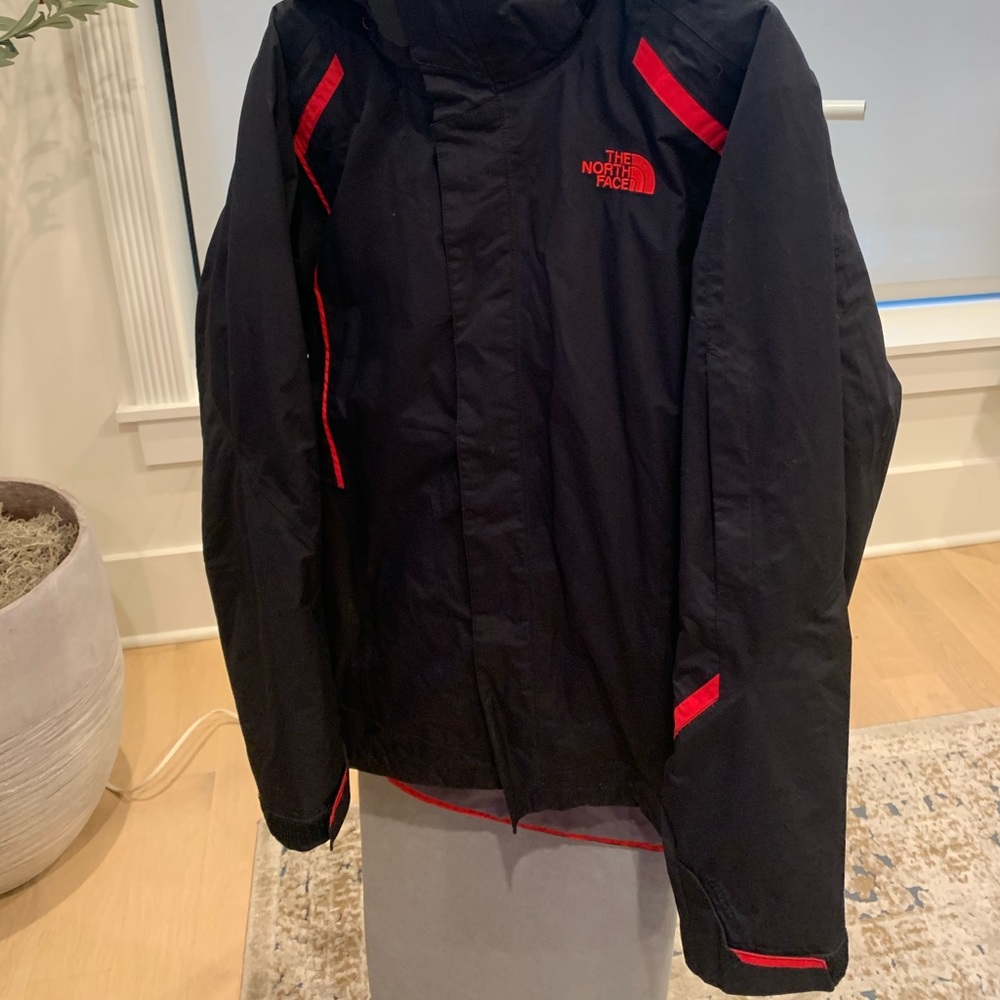 Black and Red North Face Skiing/Snowboarding Jacket